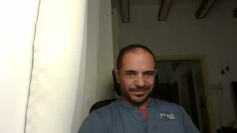 Snapshot of emmagold123 chatting on January 2025 03:31:02 PM Ariel online show from January 2025 03:31:02 PM