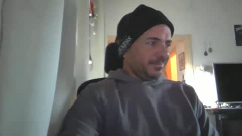 Snapshot of emmagold123 chatting on January 2025 05:47:02 AM Ariel online show from January 2025 05:47:02 AM