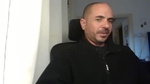 Snapshot of emmagold123 chatting on January 2025 01:12:02 PM Ariel online show from January 2025 01:12:02 PM