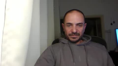 Snapshot of emmagold123 chatting on February 2025 08:28:01 PM Ariel online show from February 2025 08:28:01 PM