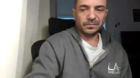 Snapshot of emmagold123 chatting on February 2025 03:32:01 AM Ariel online show from February 2025 03:32:01 AM