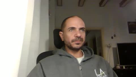 Snapshot of emmagold123 chatting on March 2025 04:06:01 AM Ariel online show from March 2025 04:06:01 AM