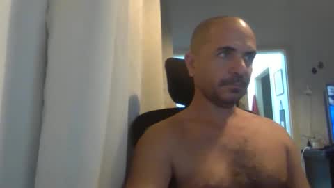 Snapshot of emmagold123 chatting on September 2025 08:10:01 PM Ariel online show from September 2025 08:10:01 PM