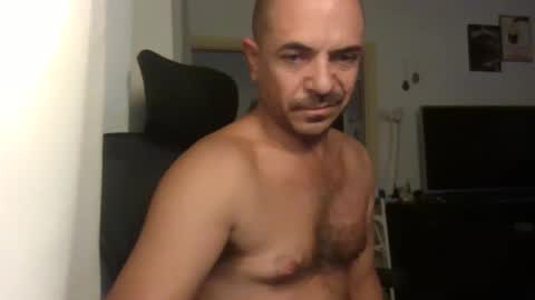 Snapshot of emmagold123 chatting on September 2025 03:55:02 AM Ariel online show from September 2025 03:55:02 AM