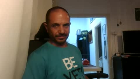 Snapshot of emmagold123 chatting on October 2025 09:13:02 PM Ariel online show from October 2025 09:13:02 PM