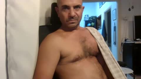 Snapshot of emmagold123 chatting on October 2025 07:36:02 PM Ariel online show from October 2025 07:36:02 PM