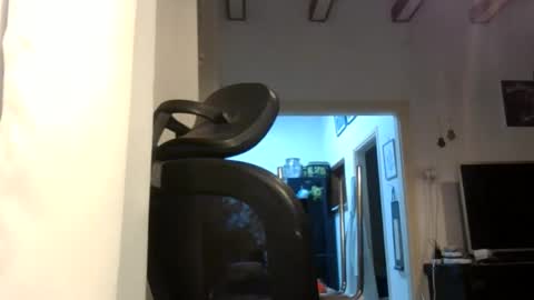 Snapshot of emmagold123 chatting on November 2025 07:47:02 PM Ariel online show from November 2025 07:47:02 PM