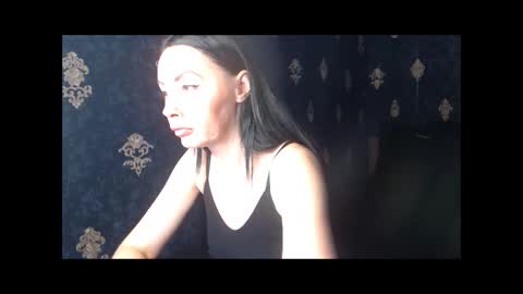 Snapshot of emmagoldx chatting on June 2026 09:00:01 AM EmmaGoldX online show from June 2026 09:00:01 AM