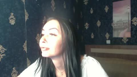 Snapshot of emmagoldx chatting on June 2026 06:13:02 AM EmmaGoldX online show from June 2026 06:13:02 AM