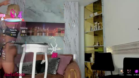 Snapshot of emmahills_sex chatting on December 2025 01:42:01 PM Emma online show from December 2025 01:42:01 PM