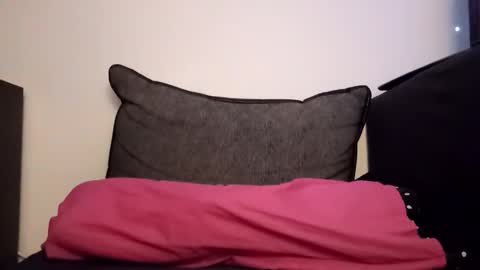 Snapshot of emmakros chatting on September 2025 08:41:02 AM emmakros online show from September 2025 08:41:02 AM