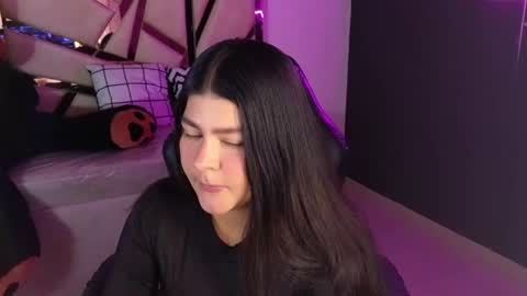 Emma online show from February 2025 10:37:02 AM