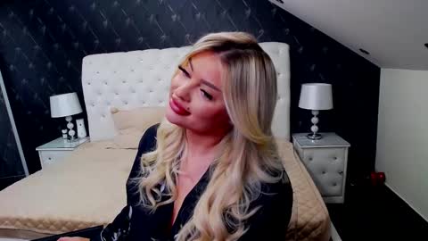 Emma Mavis online show from February 2025 06:27:02 AM