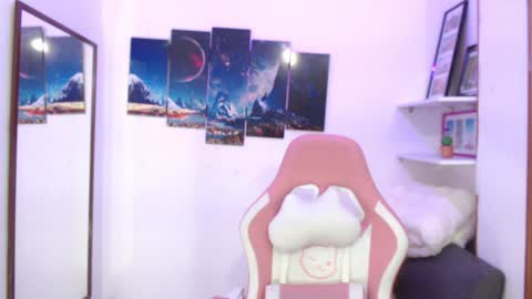 Snapshot of emmamyers_ chatting on January 2025 12:54:01 AM Emma  online show from January 2025 12:54:01 AM