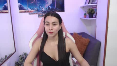 Snapshot of emmamyers_ chatting on March 2025 01:35:02 AM Emma  online show from March 2025 01:35:02 AM