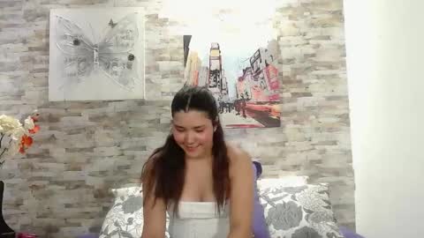 emmanixxon online show from April 2026 04:22:02 PM