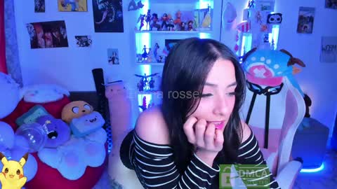 Snapshot of emmarosse11 chatting on January 2025 07:00:02 PM Emma online show from January 2025 07:00:02 PM