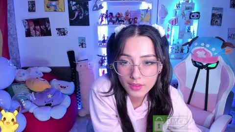 Snapshot of emmarosse11 chatting on February 2025 09:36:01 PM Emma online show from February 2025 09:36:01 PM