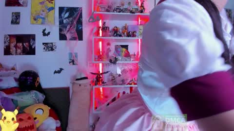 Snapshot of emmarosse11 chatting on October 2025 06:29:01 PM Emma online show from October 2025 06:29:01 PM