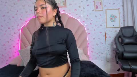 Snapshot of emmarosse_02 chatting on January 2025 12:24:01 PM emmarosse_02 online show from January 2025 12:24:01 PM