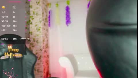 Sara online show from October 2025 11:41:02 AM