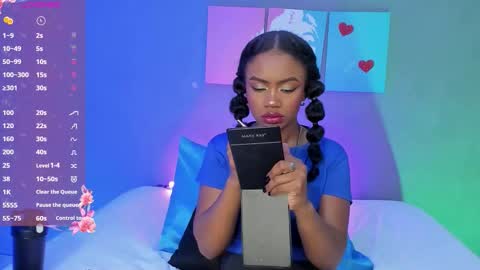 Emma online show from November 2025 05:35:01 PM