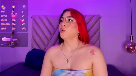 Snapshot of emmaswift1 chatting on October 2025 02:55:01 AM Emma online show from October 2025 02:55:01 AM