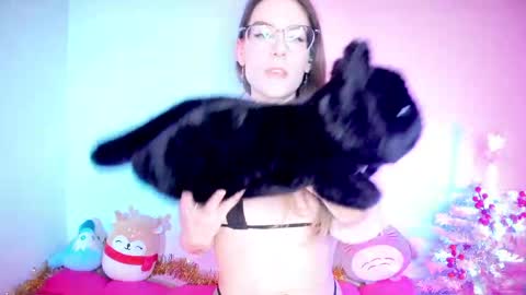 RH-NEGATIVE GREEN-EYED BAELIEN online show from March 2026 01:44:02 PM