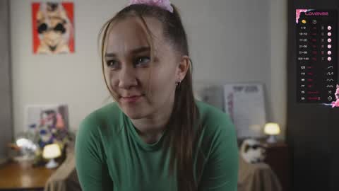 Mia online show from April 2026 07:58:02 PM