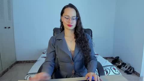 Emma Torres online show from March 2025 08:41:02 PM
