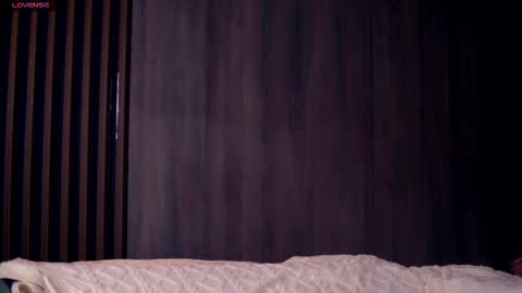 Emma online show from December 2025 07:54:01 PM