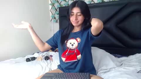  Emma  online show from November 2025 04:54:01 PM