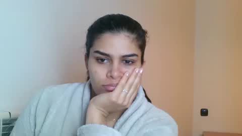 Snapshot of emmie_xxx chatting on November 2025 09:09:01 AM emmie online show from November 2025 09:09:01 AM