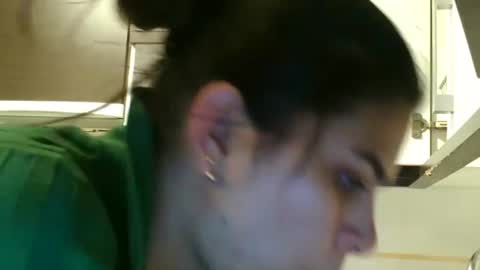 Snapshot of emmie_xxx chatting on November 2025 09:41:02 AM emmie online show from November 2025 09:41:02 AM