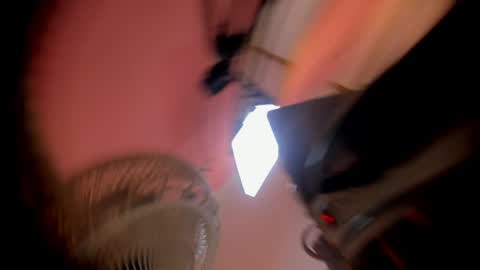 Emmi online show from April 2026 09:20:02 PM