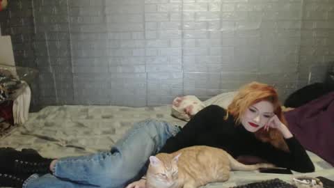 Emmily000 online show from December 2024 03:04:01 AM