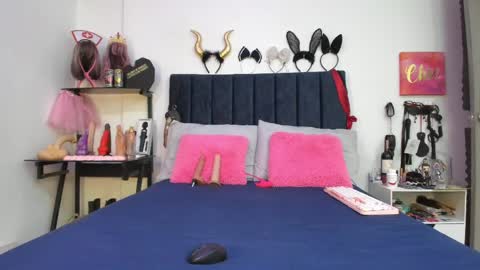 Snapshot of emmily_giraldo chatting on June 2026 12:41:01 PM online show from June 2026 12:41:01 PM