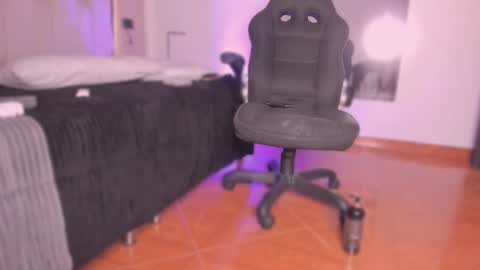 Snapshot of emmily_savage chatting on December 2025 10:36:01 PM online show from December 2025 10:36:01 PM