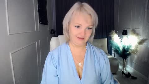 Snapshot of emmmam chatting on October 2025 08:35:01 AM emmmam online show from October 2025 08:35:01 AM