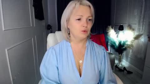 Snapshot of emmmam chatting on October 2025 05:52:01 AM emmmam online show from October 2025 05:52:01 AM