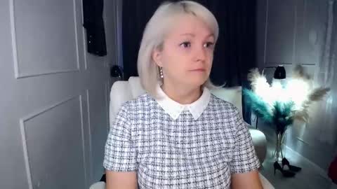 Snapshot of emmmam chatting on November 2025 10:03:02 AM emmmam online show from November 2025 10:03:02 AM