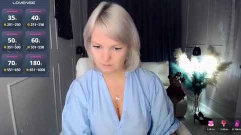 Snapshot of emmmam chatting on December 2025 05:39:02 AM emmmam online show from December 2025 05:39:02 AM