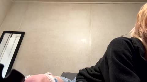 emmwarr1514 online show from February 2025 05:54:02 PM