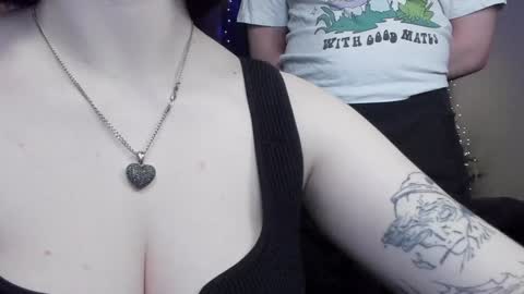 Snapshot of emmy_m00n chatting on December 2024 02:45:02 AM Emily Johny online show from December 2024 02:45:02 AM