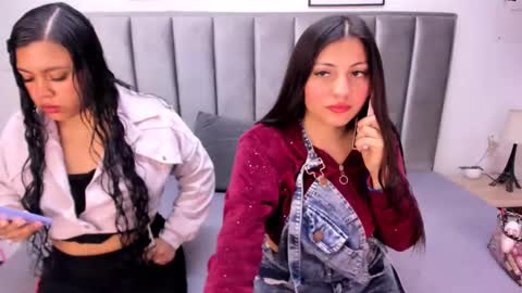 Emily  Laila  online show from September 2025 12:10:02 PM