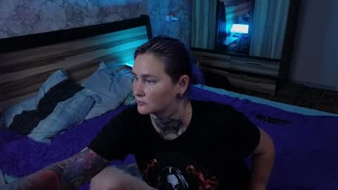 Emmy Bright     50  online show from September 2025 06:18:02 PM