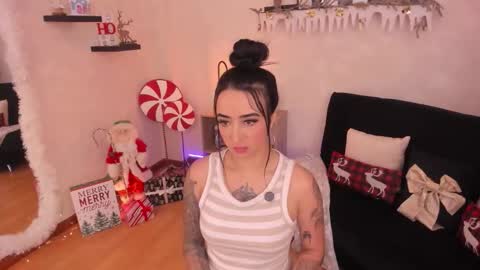 Emmy Evans  online show from December 2025 07:53:01 PM