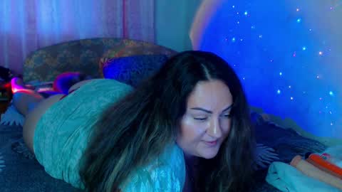 Snapshot of emmyxotty chatting on January 2025 01:53:02 PM Emmy online show from January 2025 01:53:02 PM