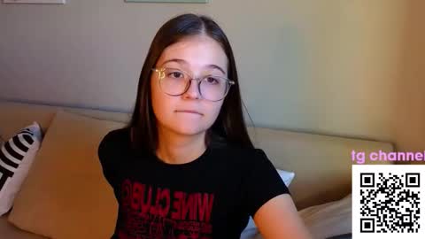 Snapshot of emory_john chatting on November 2025 09:30:01 AM Emory John online show from November 2025 09:30:01 AM