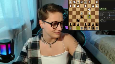 Snapshot of emp4tic chatting on February 2026 01:33:02 PM Eva online show from February 2026 01:33:02 PM